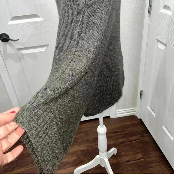 Umgee Big butterfly sleeves turtleneck sweater grey knit size S/M - Picture 7 of 9